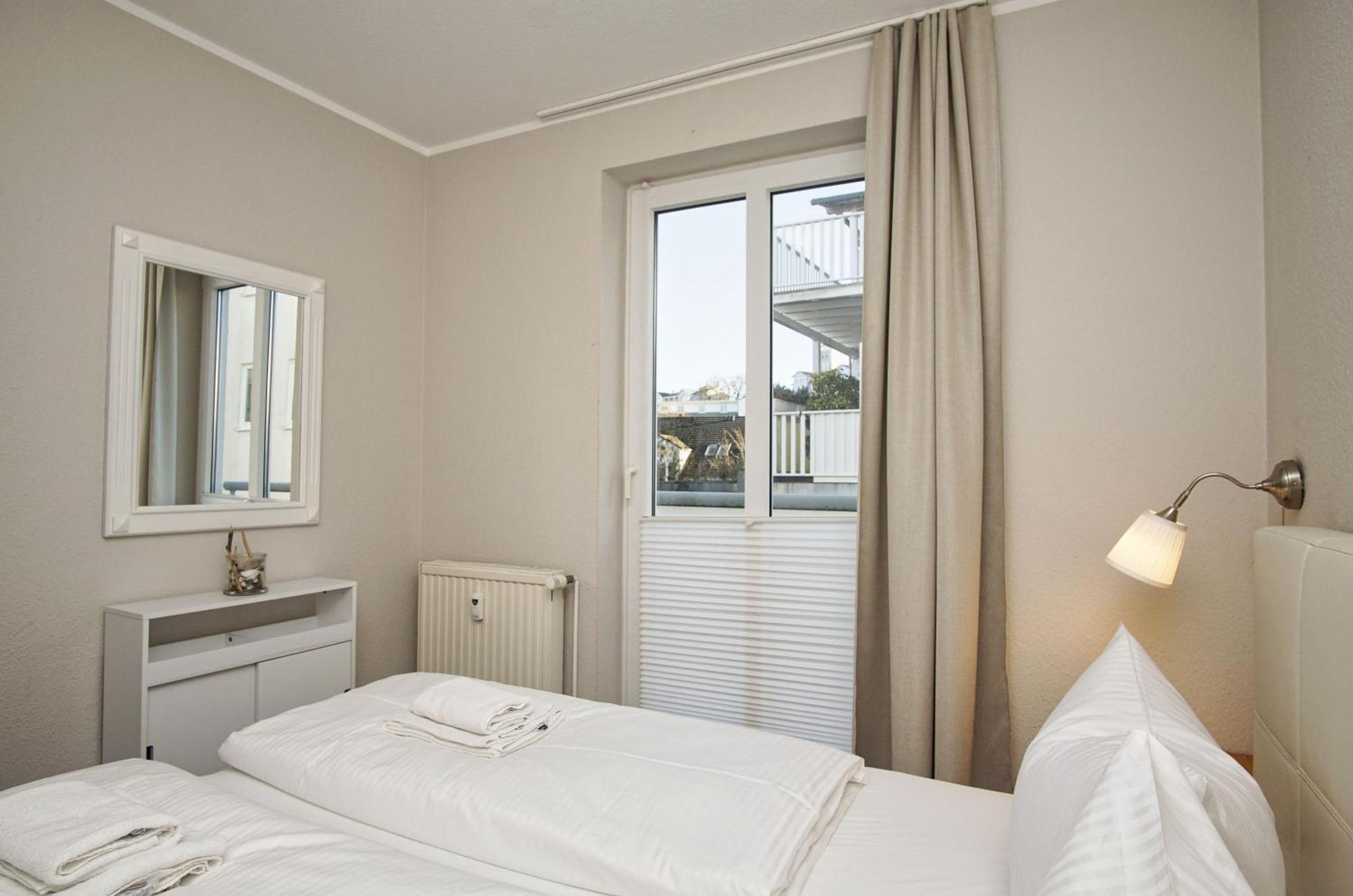 Zentrale Fewo Mit Balkon, Gratis Nutzung Vom Ahoi Erlebnisbad Und Sauna In Sellin - Villa Buskam Fewo 27 괴렌 외부 사진