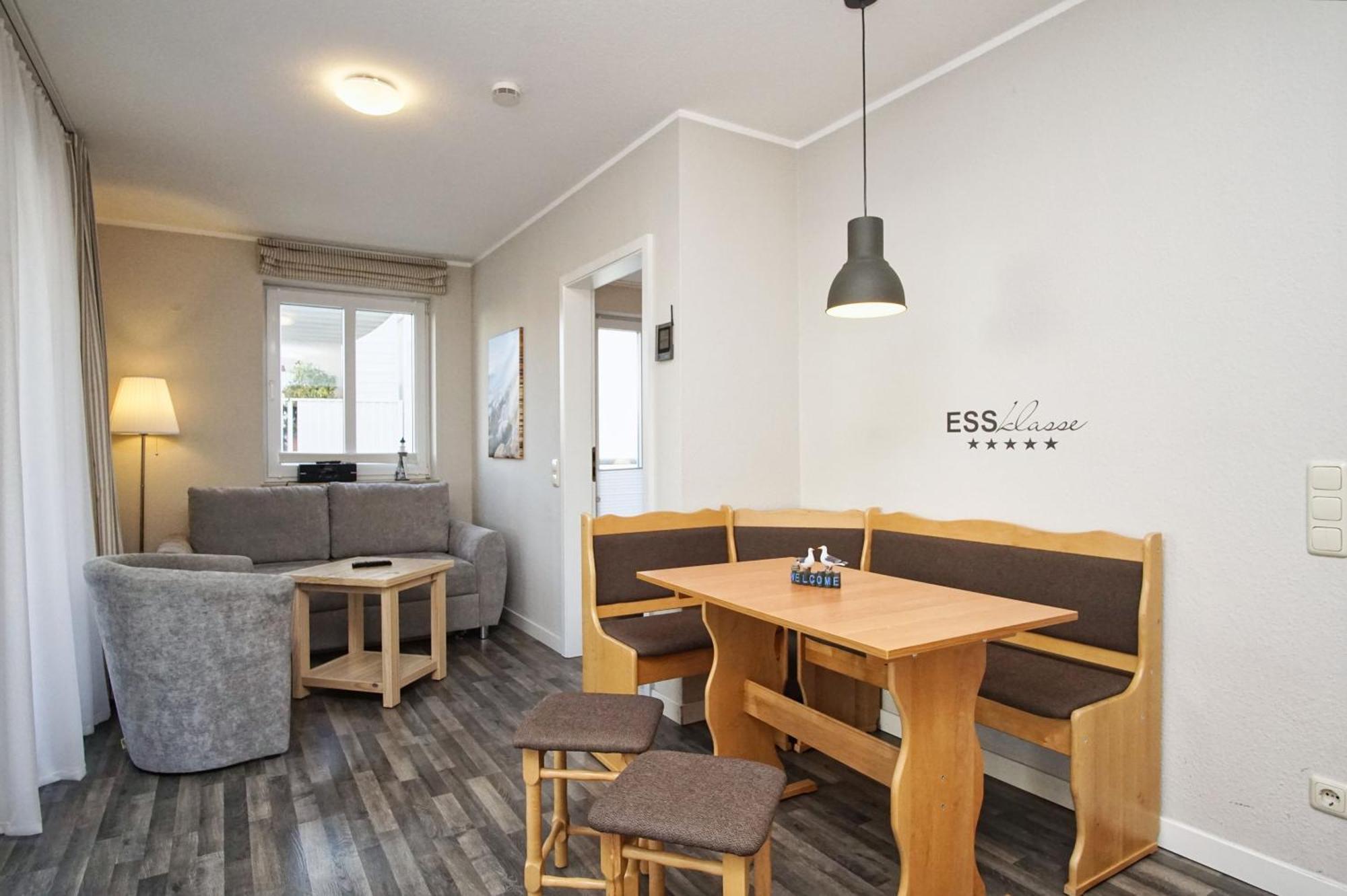Zentrale Fewo Mit Balkon, Gratis Nutzung Vom Ahoi Erlebnisbad Und Sauna In Sellin - Villa Buskam Fewo 27 괴렌 외부 사진